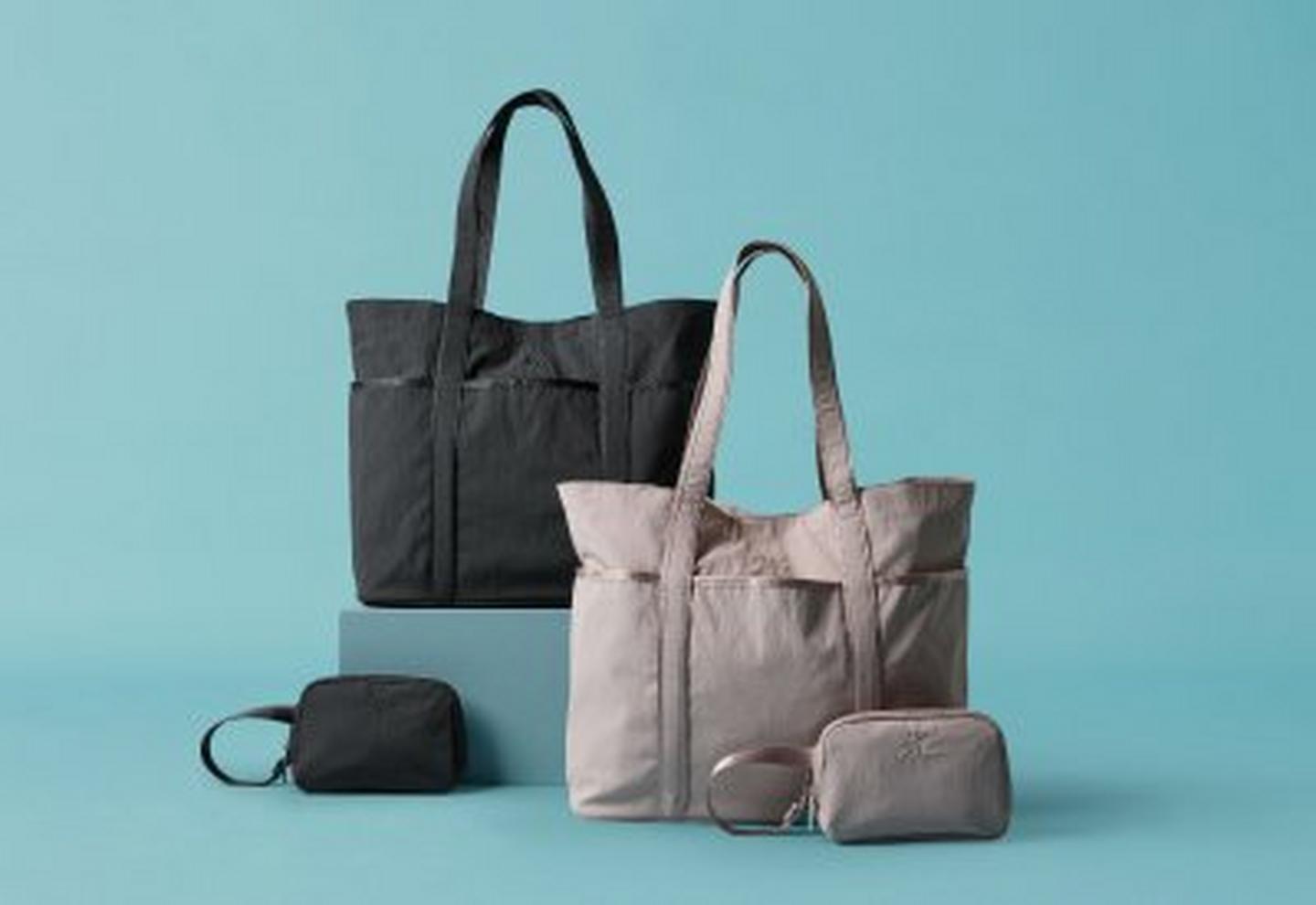 CLOTHING & ACCESSORIES