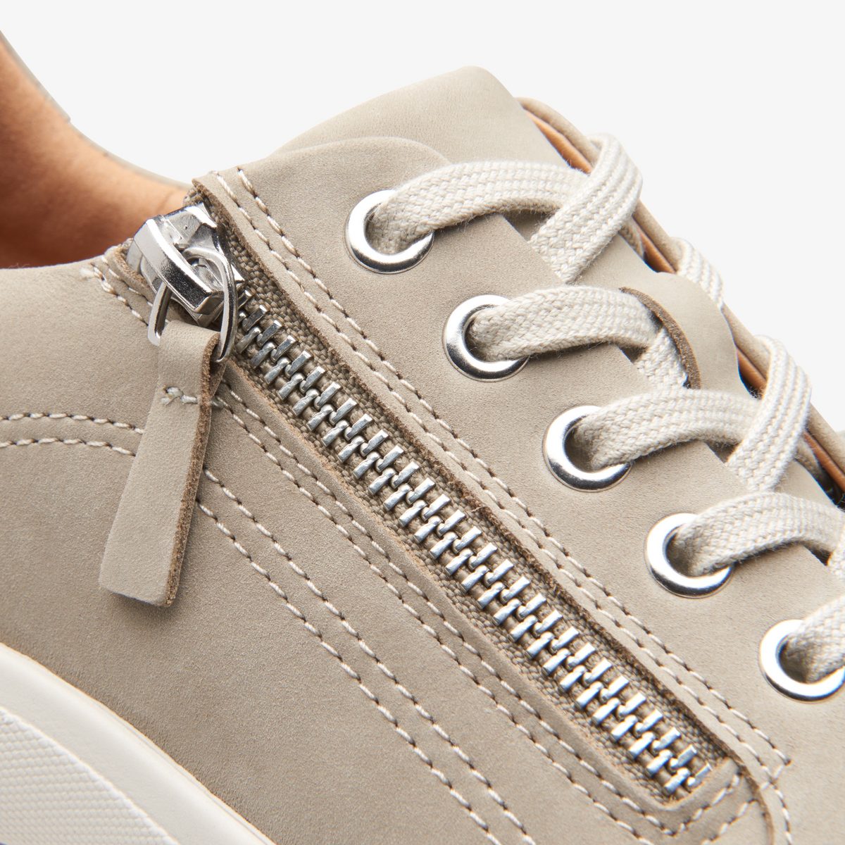 Nalle Lace detail
