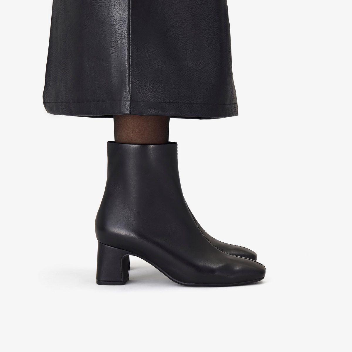 Fernie Zip detail