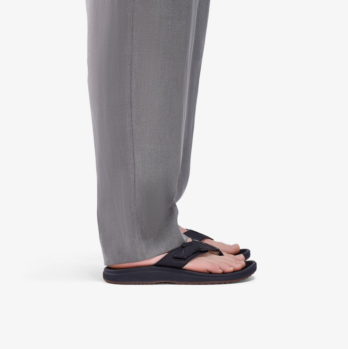 Men's Breeze Flip Flops detail