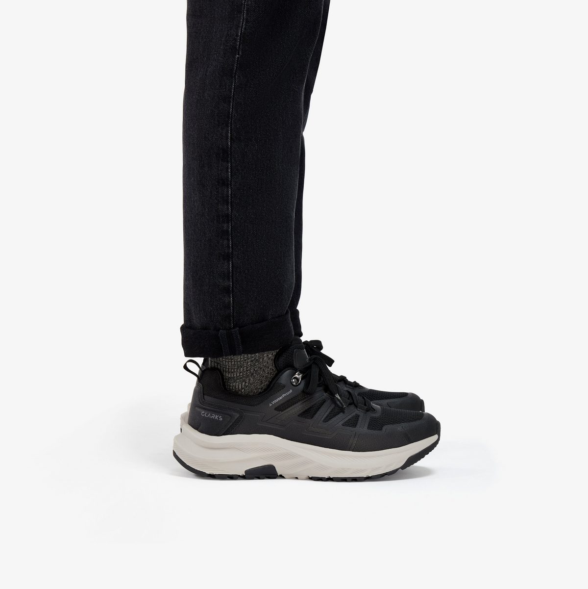 Enford Lo Waterproof detail