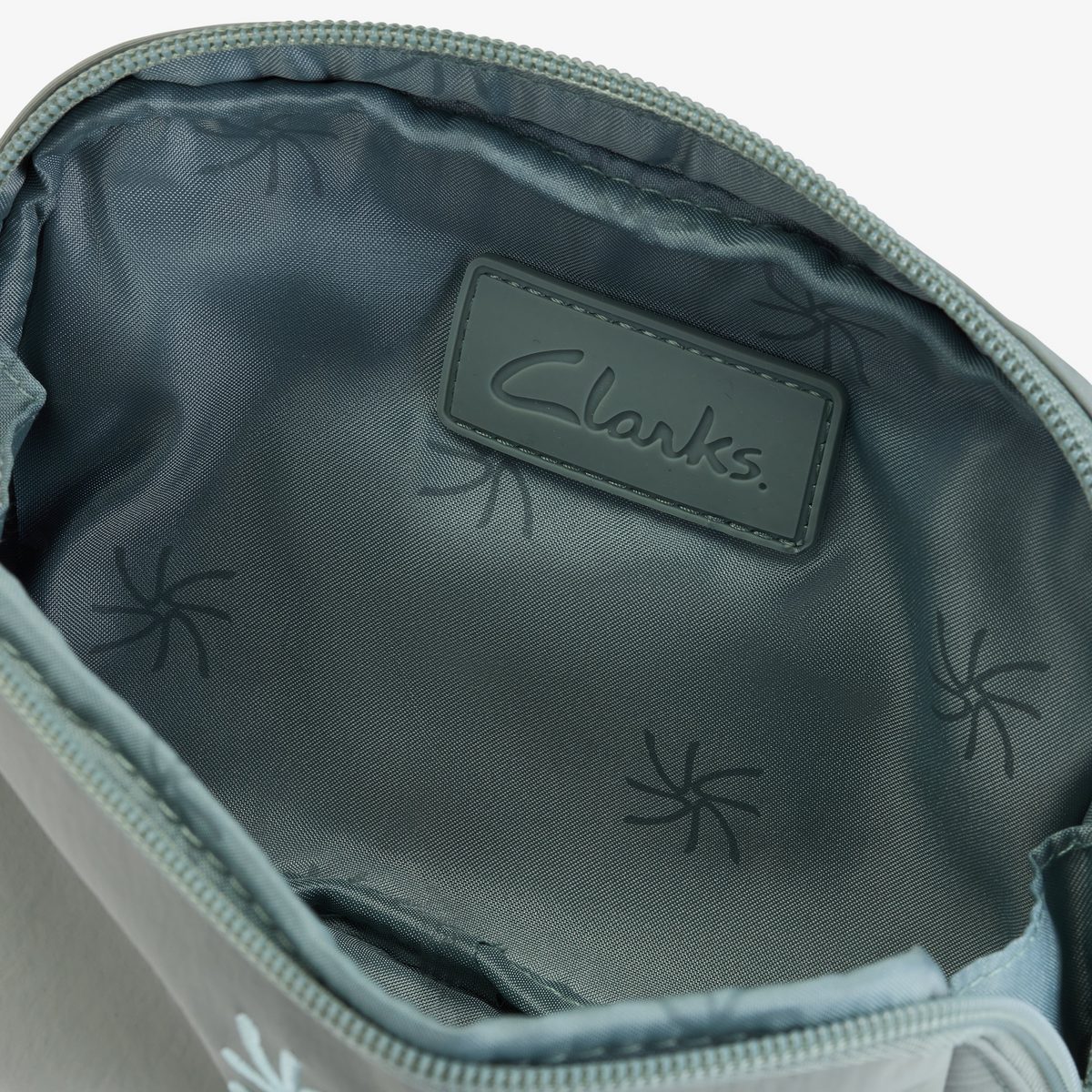 Cloudsteppers Small Pouch detail
