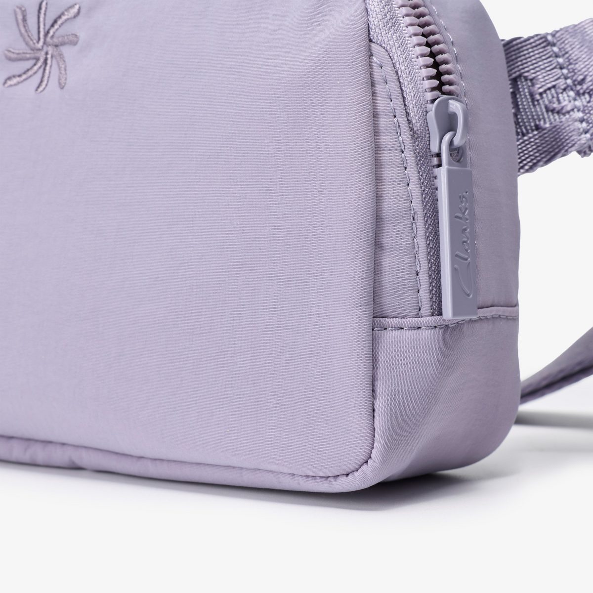 Cloudsteppers Belt Bag detail