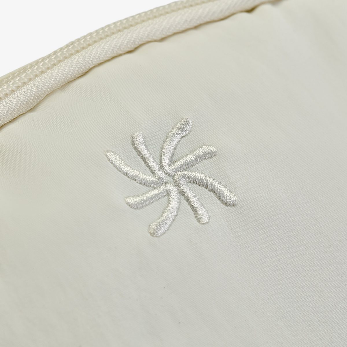 Cloudsteppers Belt Bag detail