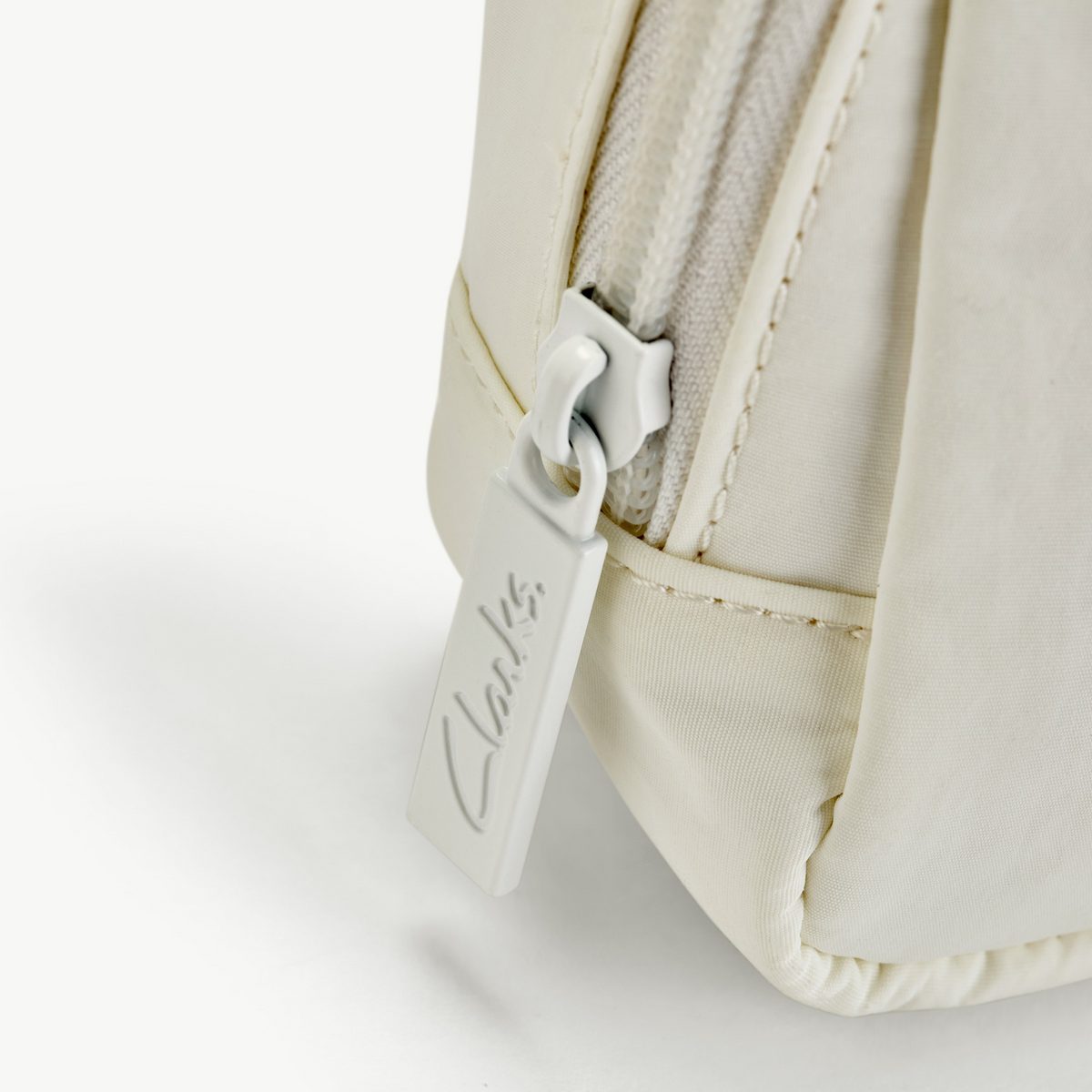 Cloudsteppers Belt Bag detail