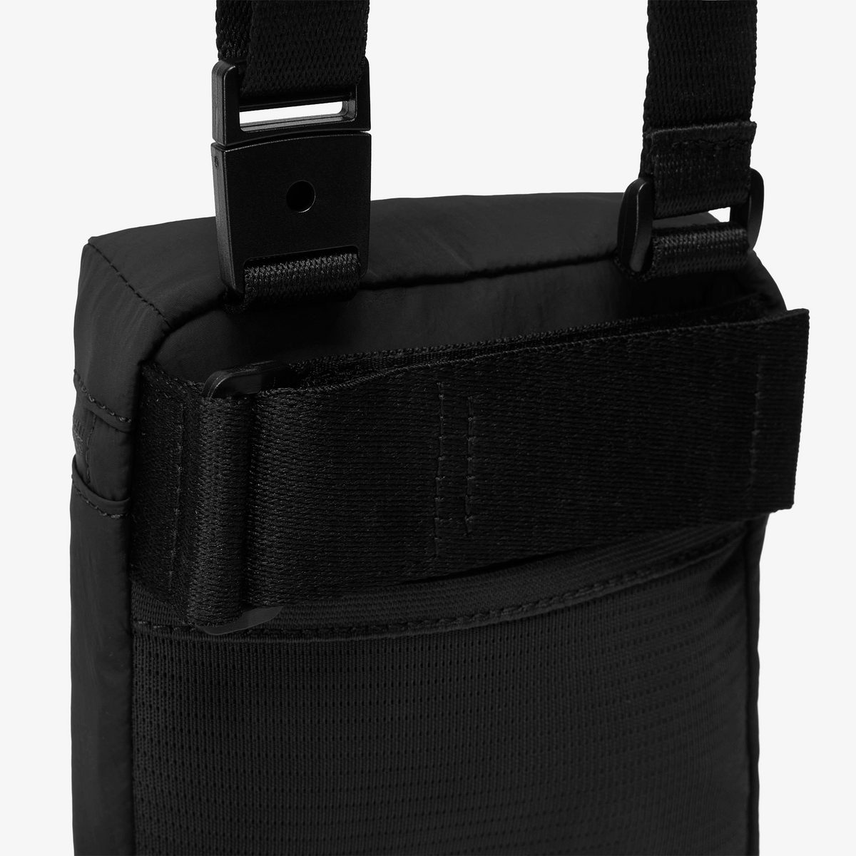 Cloudsteppers Mia Phone Crossbody Bag detail