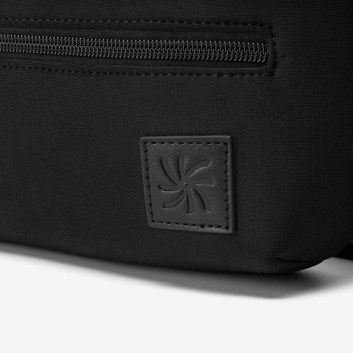 Cloudsteppers Tona Belt Bag detail
