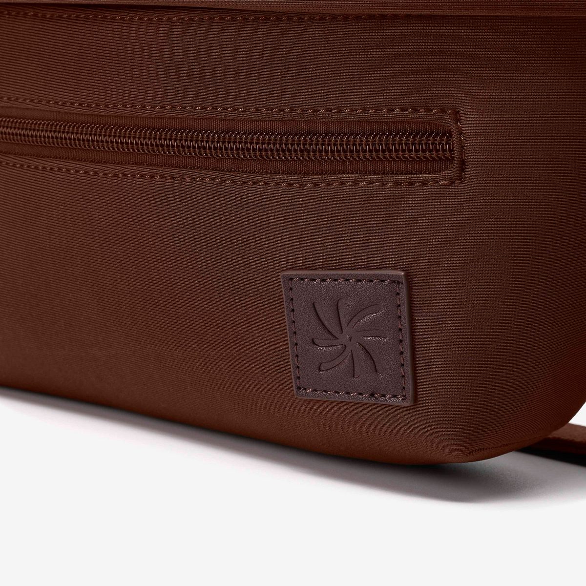 Cloudsteppers Tona Belt Bag detail