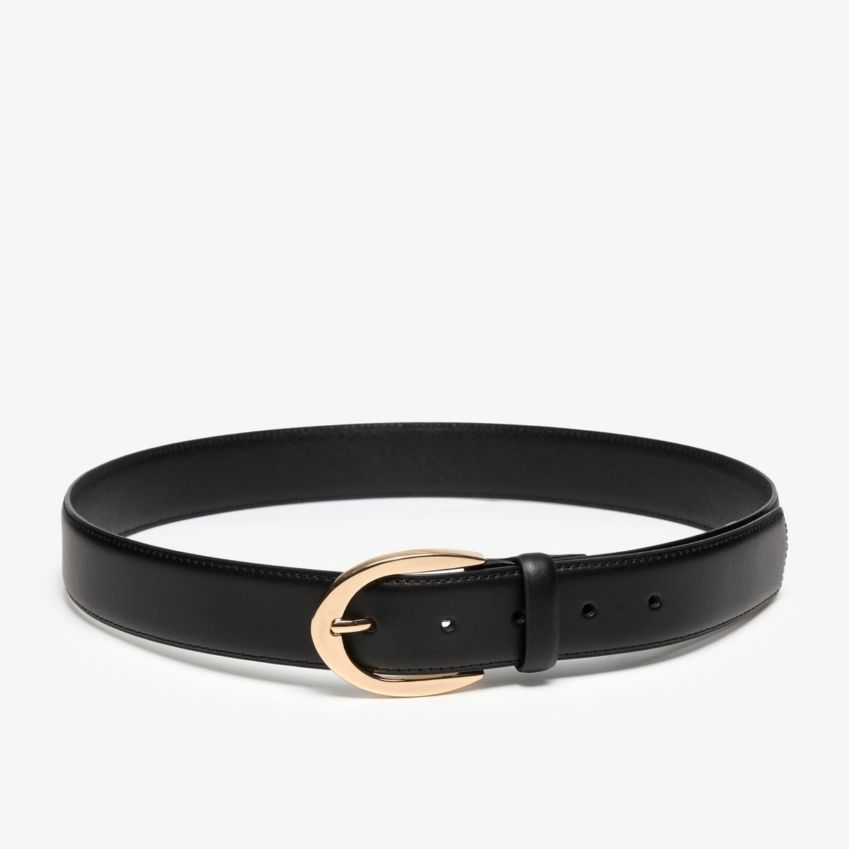 Smooth Premium Leather Belt detail