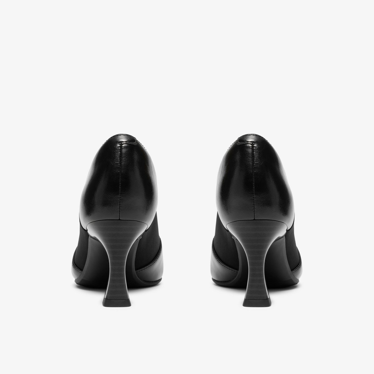 Tammitha Sleek detail